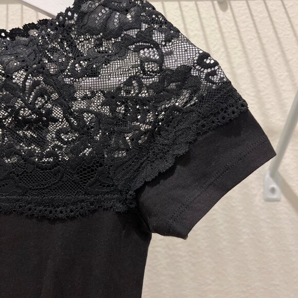 H&M Black lace top Size: XS, never worn - Picture 5 of 5